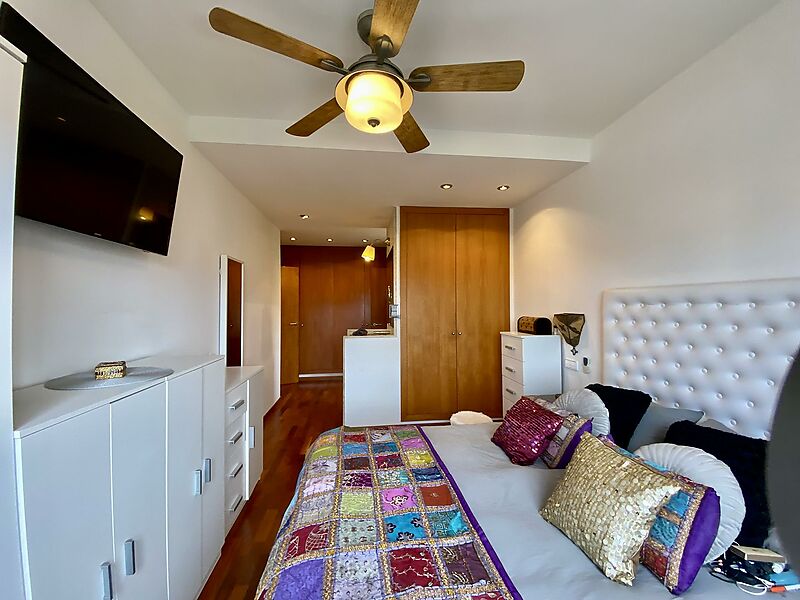 Casa adosada en Palamós, con piscina comunitaria,  zona tranquila y pocos pasos de todos los servicios
