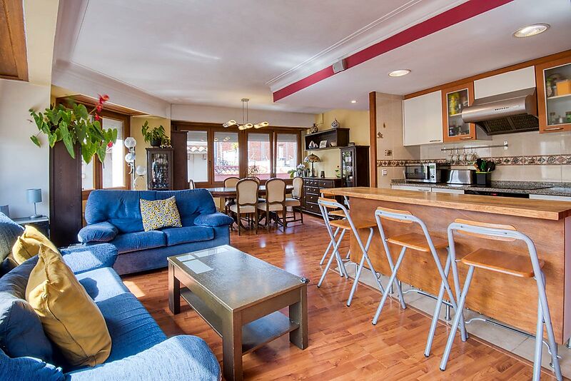 Great apartment in Sant Feliu de Guíxols... 118m ! Interested? Keep reading