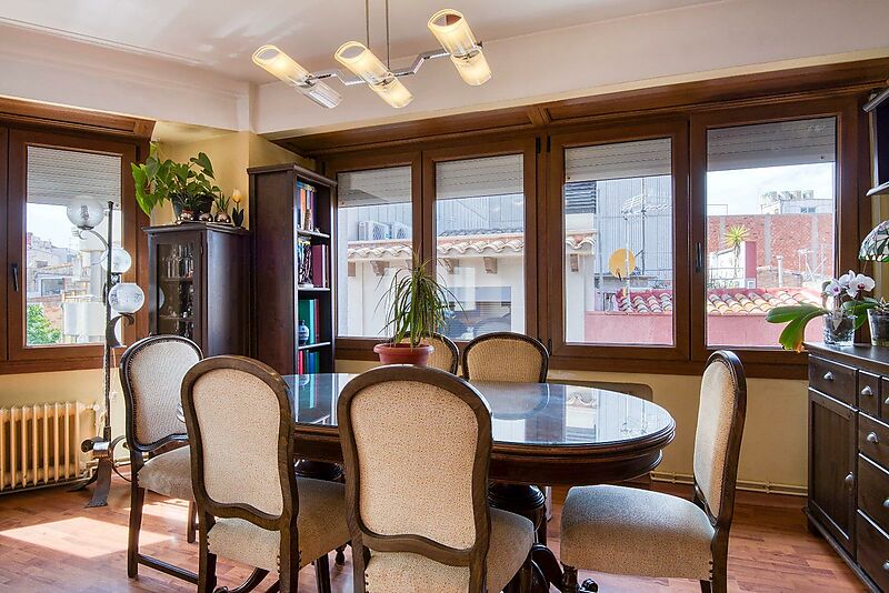 Great apartment in Sant Feliu de Guíxols... 118m ! Interested? Keep reading