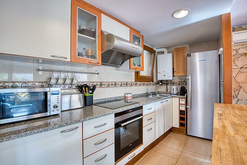 Great apartment in Sant Feliu de Guíxols... 118m ! Interested? Keep reading