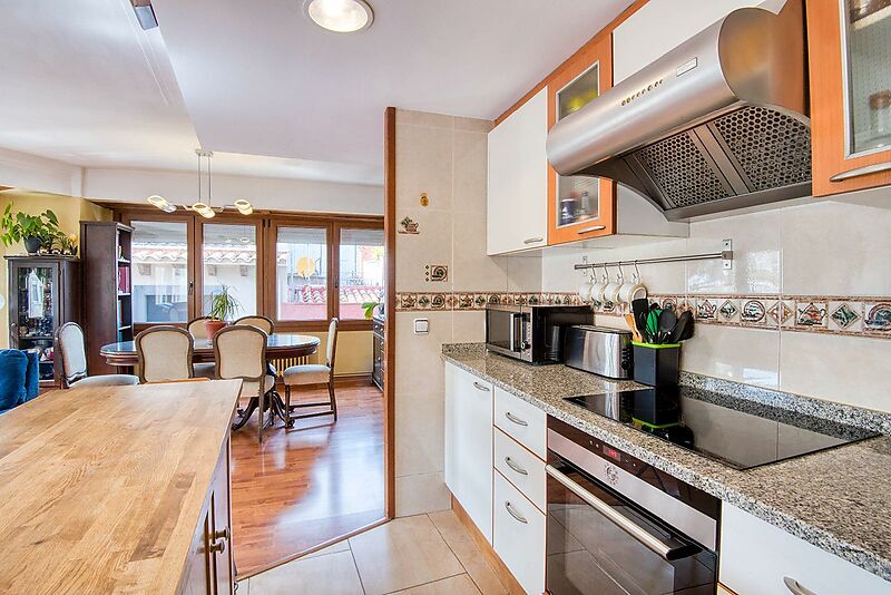 Great apartment in Sant Feliu de Guíxols... 118m ! Interested? Keep reading
