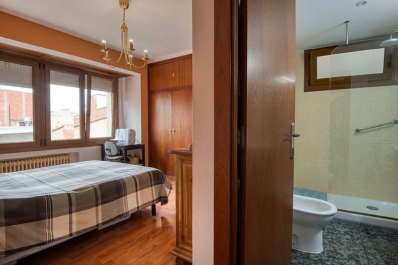 Great apartment in Sant Feliu de Guíxols... 118m ! Interested? Keep reading