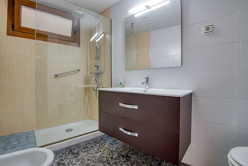 Great apartment in Sant Feliu de Guíxols... 118m ! Interested? Keep reading