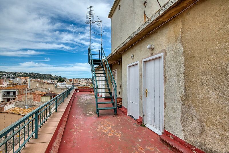 Great apartment in Sant Feliu de Guíxols... 118m ! Interested? Keep reading