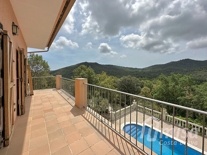 Casa impresionante con gran parcela y vistas espectaculares en ubicación muy tranquila cerca de Calonge