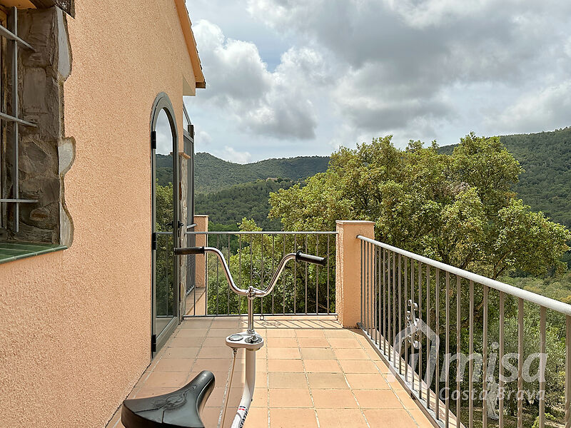 Impressive house with large plot and spectacular views in a very quiet location near Calonge
