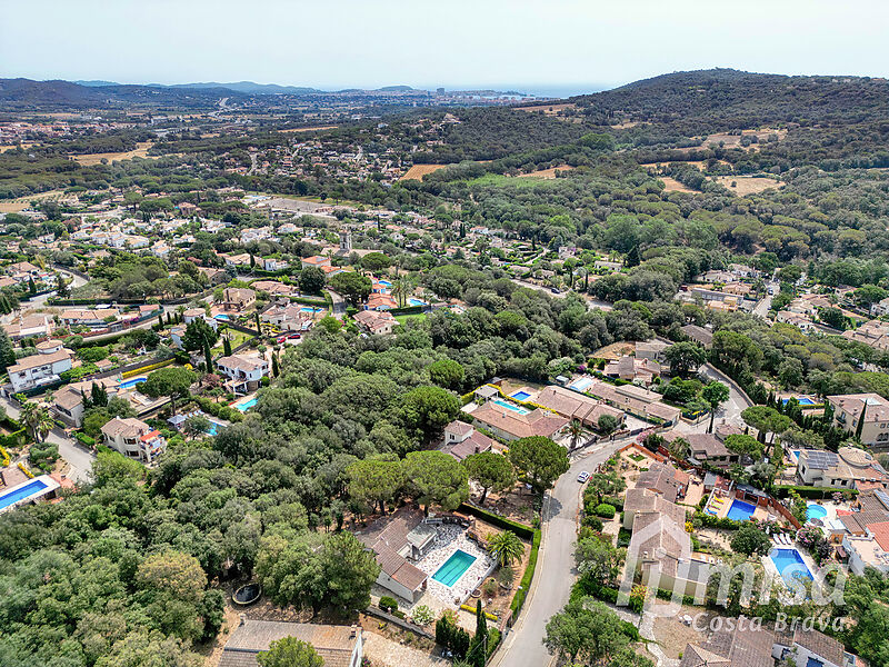Encantador xalet amb piscina a a prop del mar i el golf a Calonge, Costa Brava