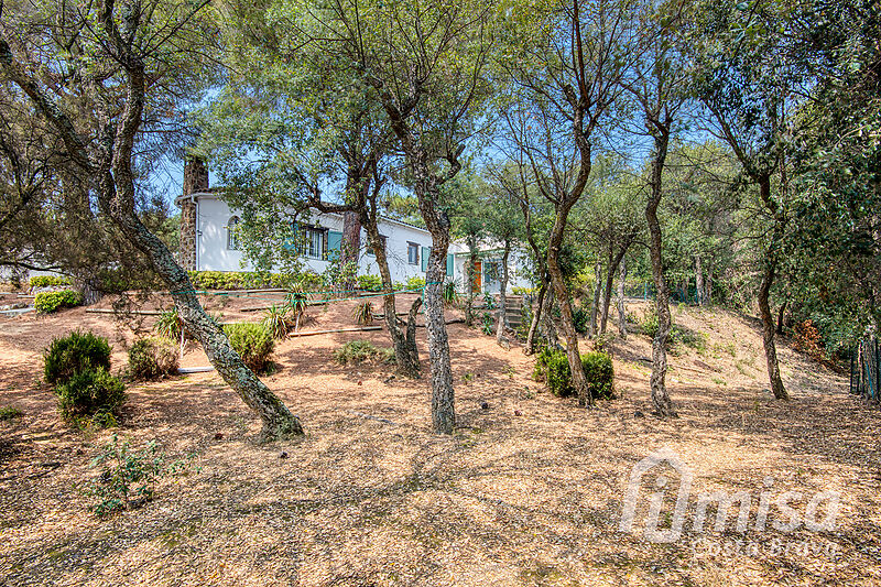 Encantador xalet amb piscina a a prop del mar i el golf a Calonge, Costa Brava