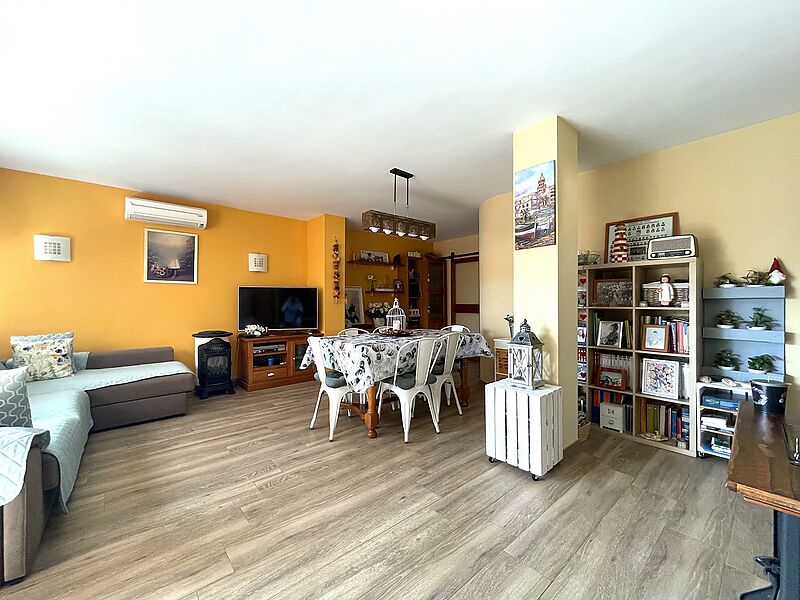 Penthouse zum Verkauf im Zentrum von Palamós, Blick auf die gesamte Stadt