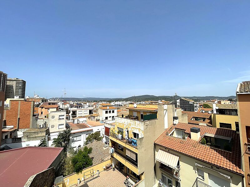 Penthouse zum Verkauf im Zentrum von Palamós, Blick auf die gesamte Stadt