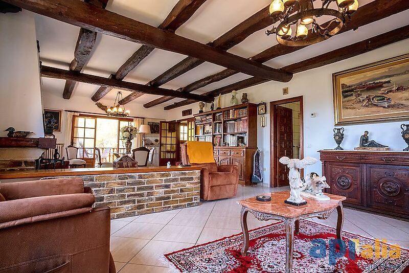 Traditional-style spacious bungalow with views in Bell-Lloch, Santa Cristina d'Aro