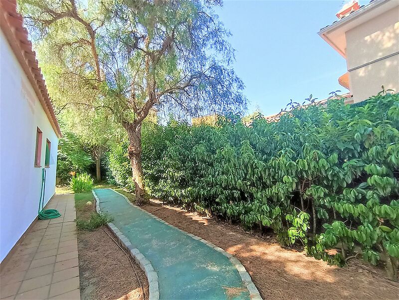 Cosy detached house with garden in Puig Ses Forques