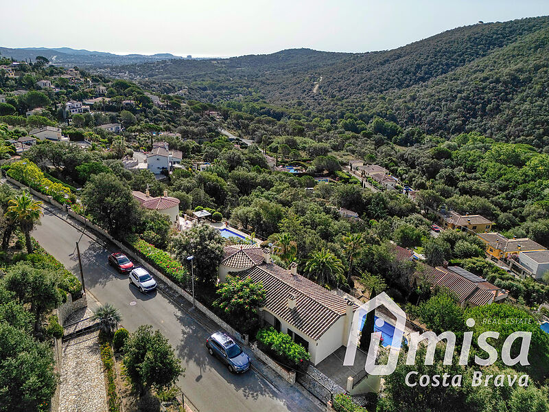 Casa única amb piscina i magnífiques vistes obertes