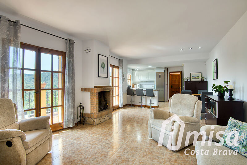 Casa única amb piscina i magnífiques vistes obertes