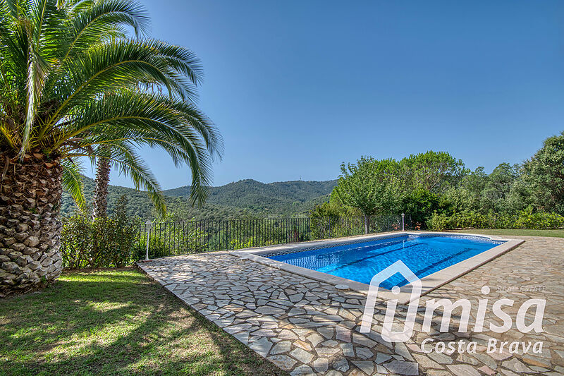 Einzigartiges Haus mit Pool und herrlicher freier Aussicht