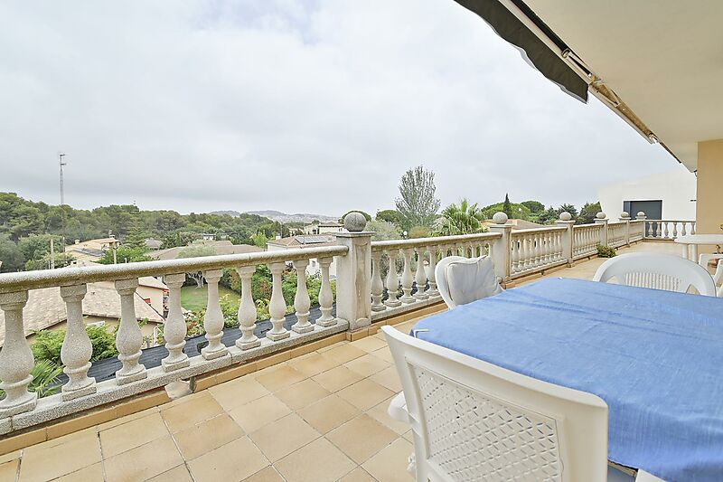 Gran chalet con piscina y a poca distancia de la playa, en Sant Antoni Calonge.