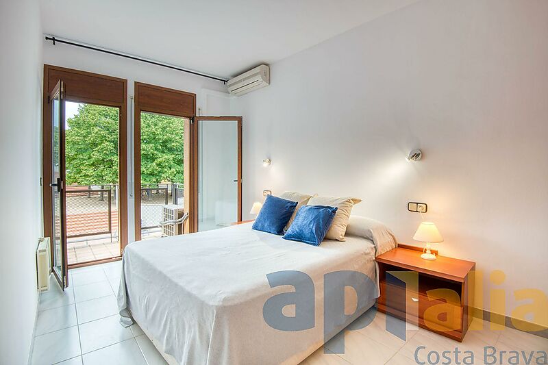 A centrally located, well-kept and sunny flat