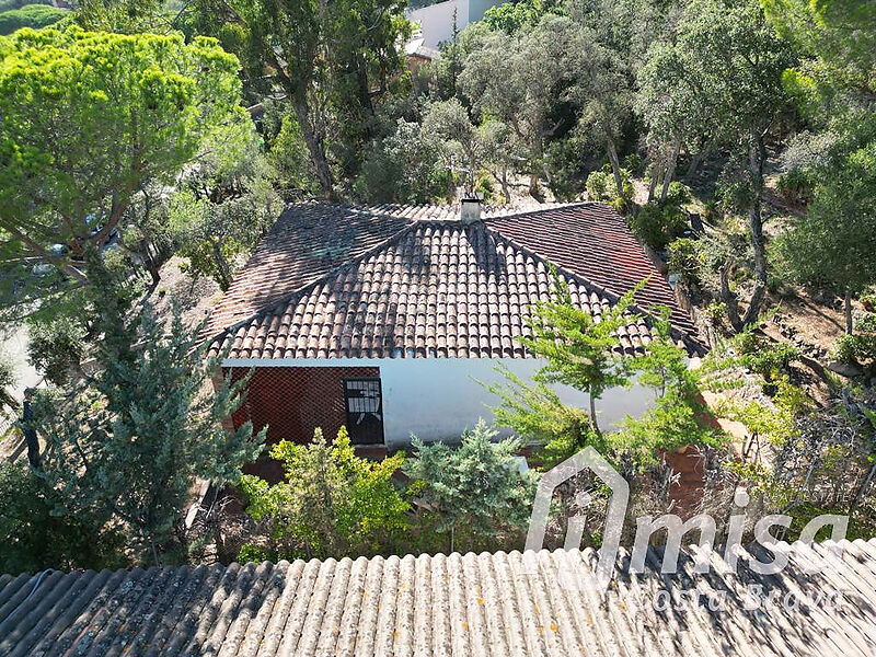 Уникальная возможность: 2-спальный дом с потенциалом недалеко от Калонже на Коста Брава в Испании