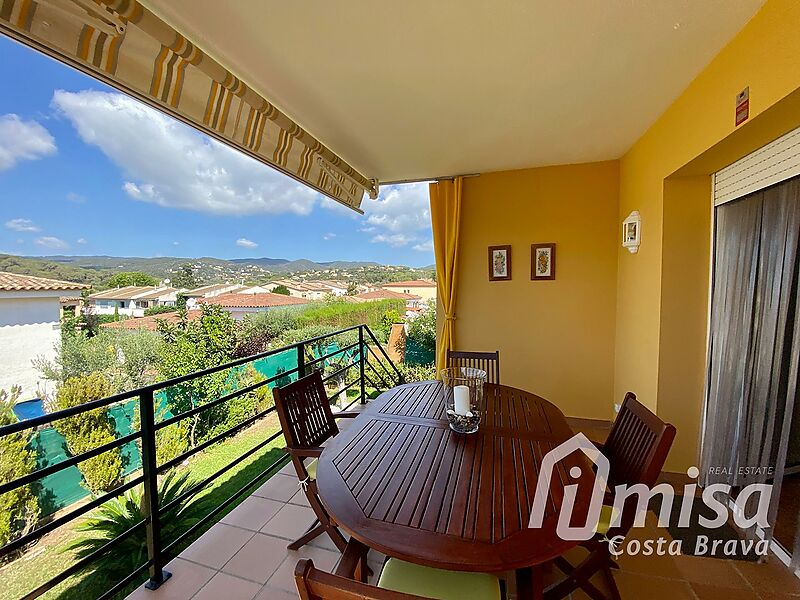 Charming Single-Family Home Perfect for Year-Round Living in Mas Barceló Estate 5 Minutes from the Centre