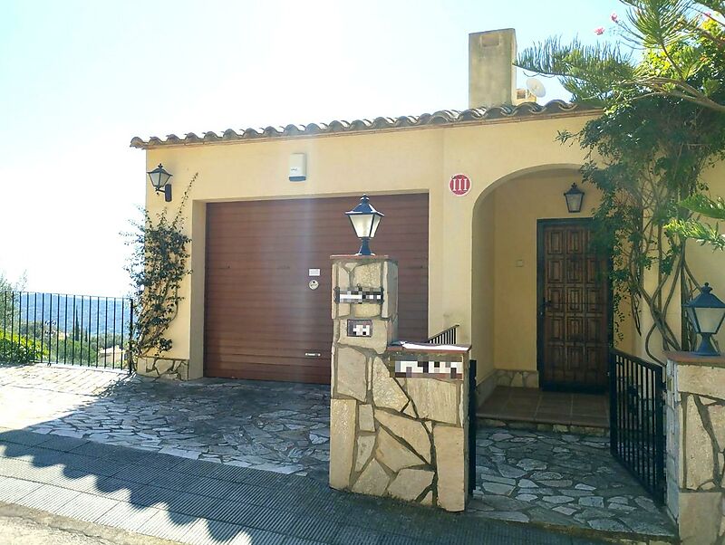 Xalet a Calonge amb vistes i molta privadesa