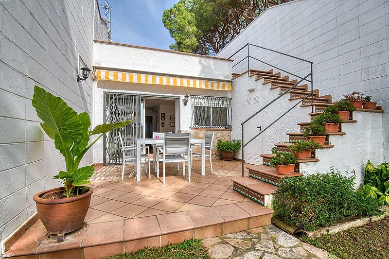 House with garden in the central Politur urbanization of Playa de Aro