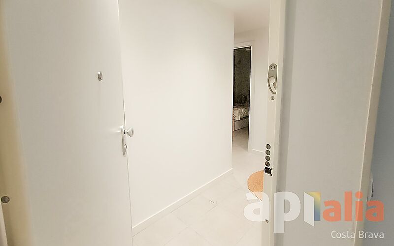 APARTAMENTO SEMI-NUEVO CON PISCINA COMUNITARIA