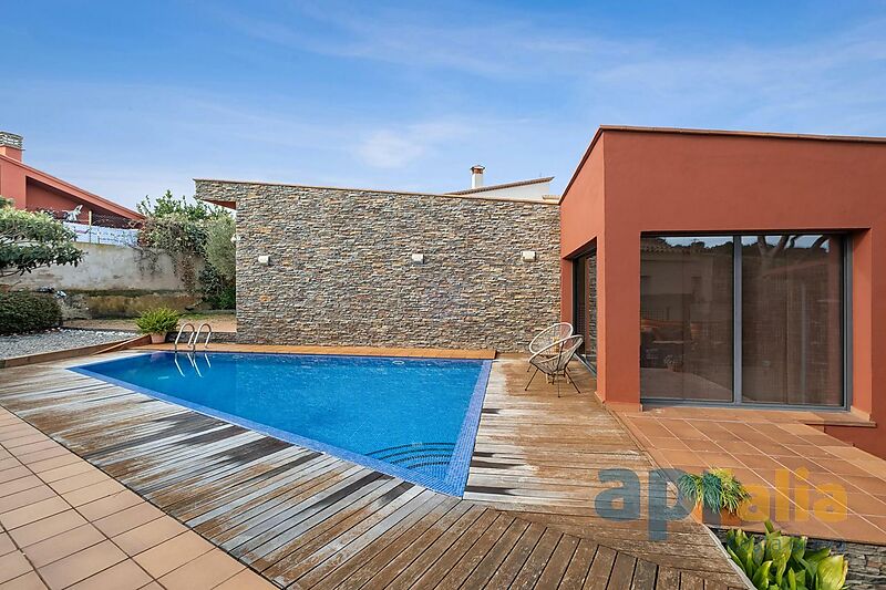 Maison moderne et lumineuse avec piscine à S'Agaró