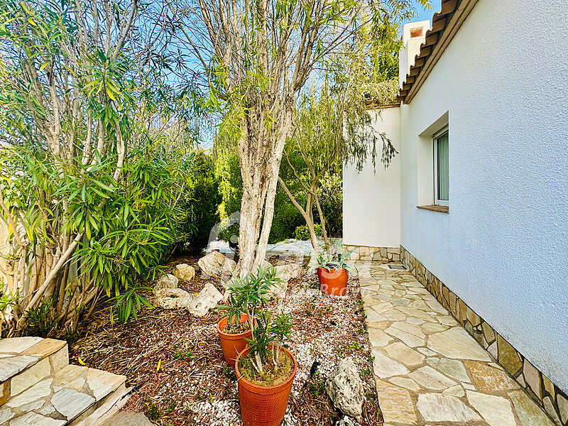 Beautiful house with pool in a privileged area of Costa Brava