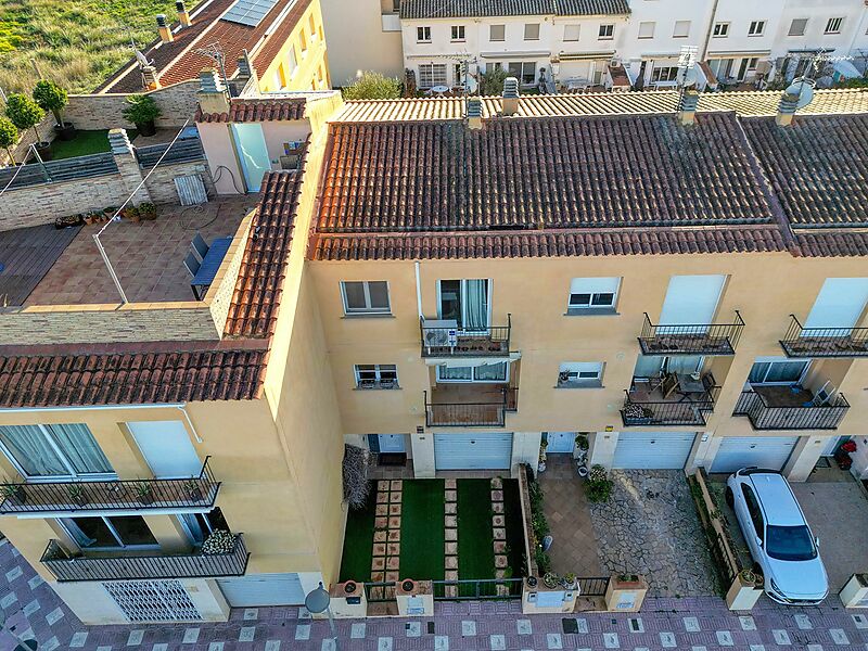 Townhouse with pool in the center of Santa Cristina de Aro