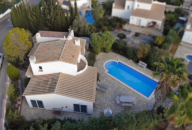 Bonita casa con piscina en privelgiada zona de Costa Brava