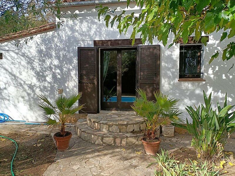 Maison idéale à Calonge avec piscine : confort et nature sur la Costa Brava