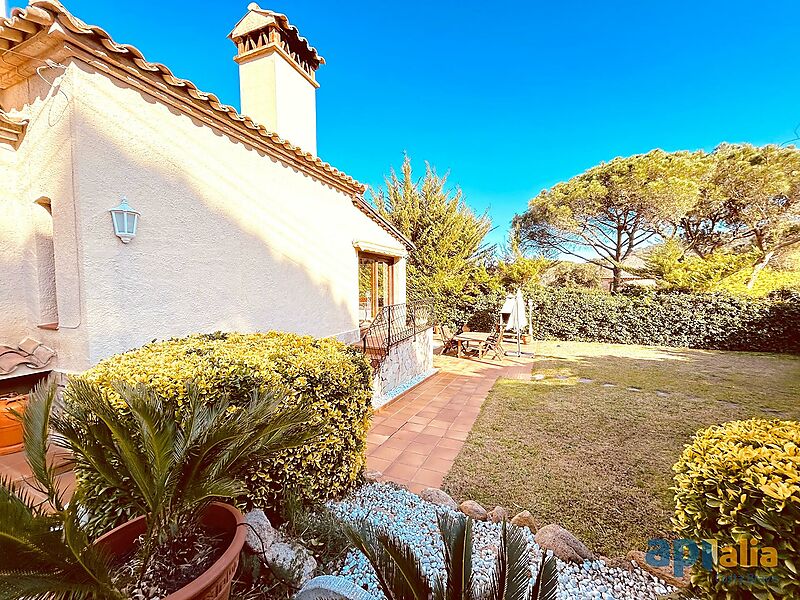 Einzigartiges Haus mit Touristenlizenz in Santa Cristina d'aro, Costa Brava – ideal für Liebhaber von Golf und Privatsphäre