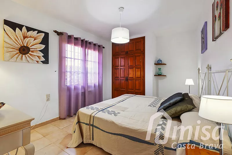 Casa de somni a Calonge, Costa Brava: 3 dormitoris amb piscina i garatge