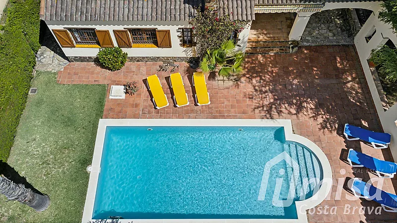 Maison de rêve à Calonge, Costa Brava : 3 chambres avec piscine et garage
