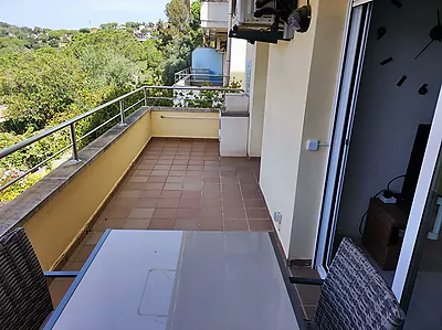 Ground floor apartment with communal pool and tennis
