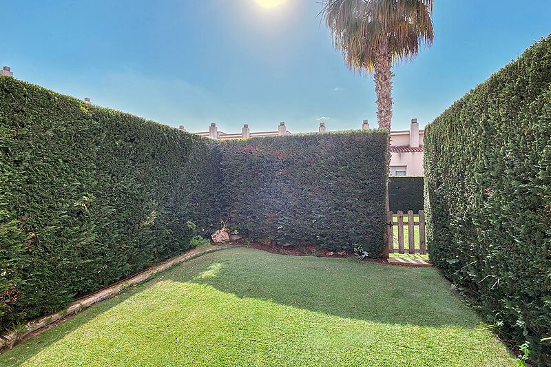 Semi-detached house with terraces and pool.- Sant Feliu de Guíxols