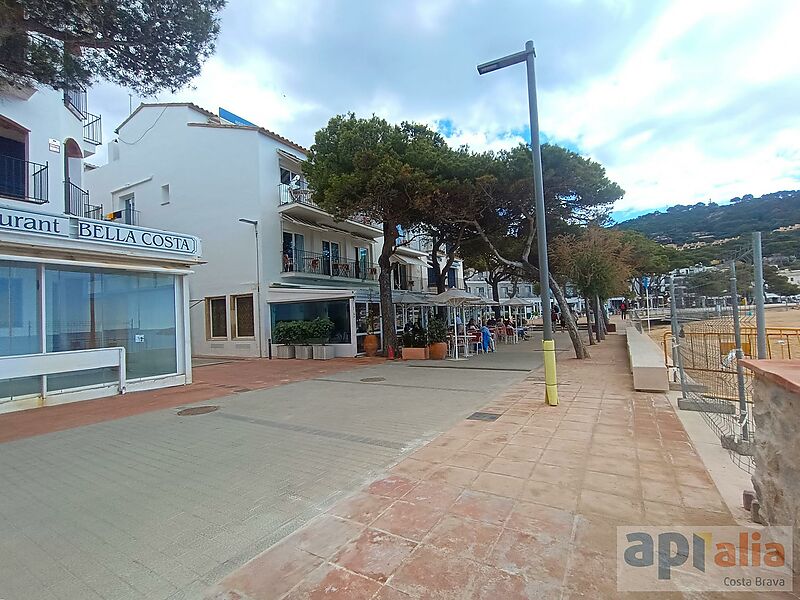 RESTAURANT BELLACOSTA A LLAFRANC