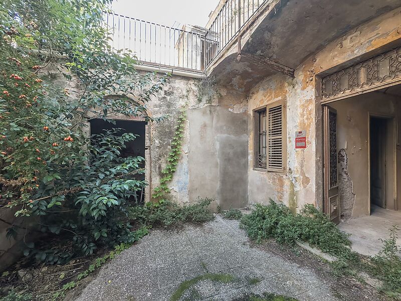 Casa per a reforma integral al centre de Palafrugell