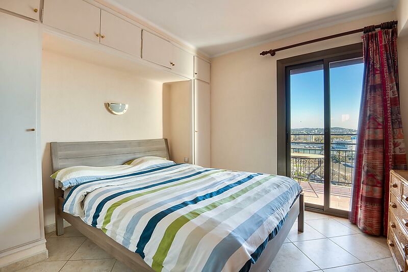 Preciós habitatge amb terrassa i vistes . Platja d Aro