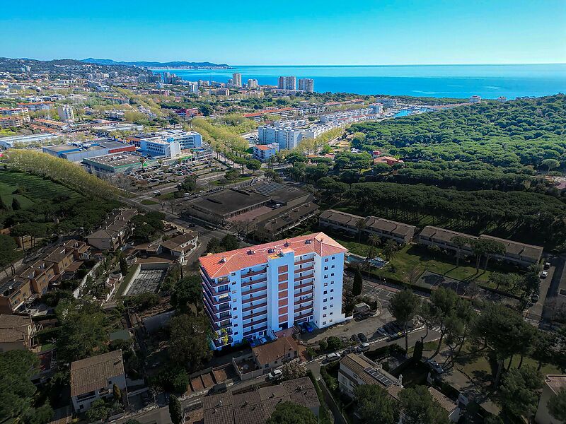 Preciós habitatge amb terrassa i vistes . Platja d Aro