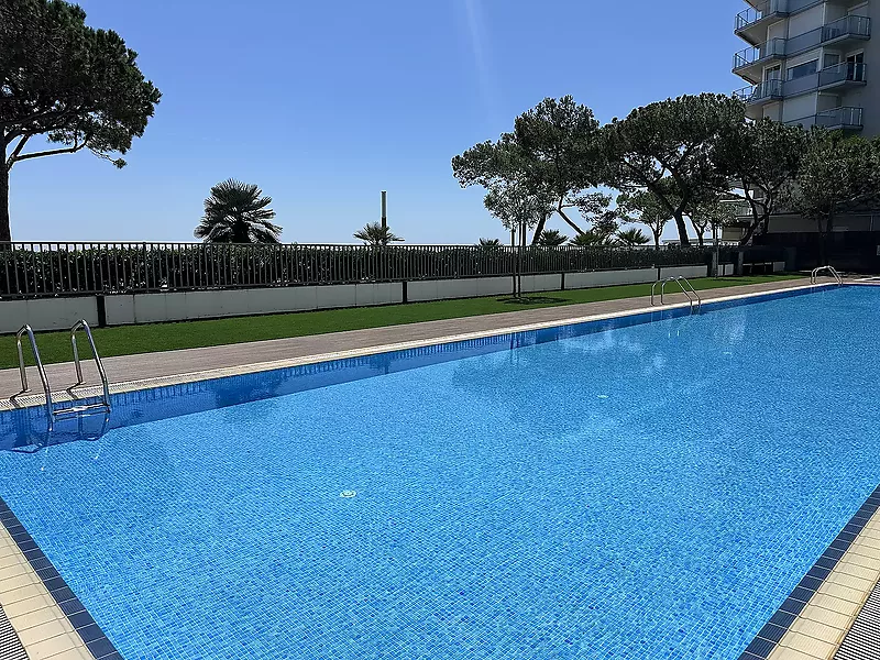 Apartament amb LLIC&Egrave;NCIA TUR&Iacute;STICA modern i llumin&oacute;s a Platja d Aro, Costa Brava