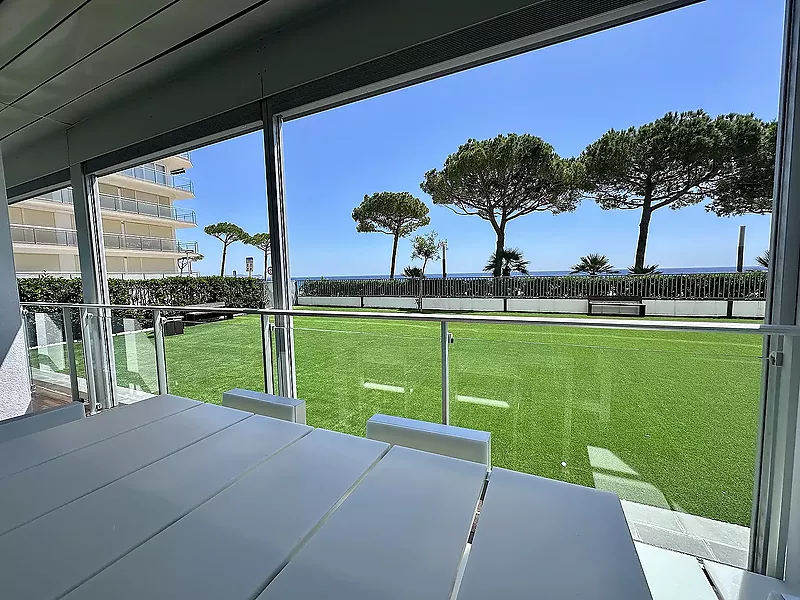 Apartament amb LLIC&Egrave;NCIA TUR&Iacute;STICA modern i llumin&oacute;s a Platja d Aro, Costa Brava