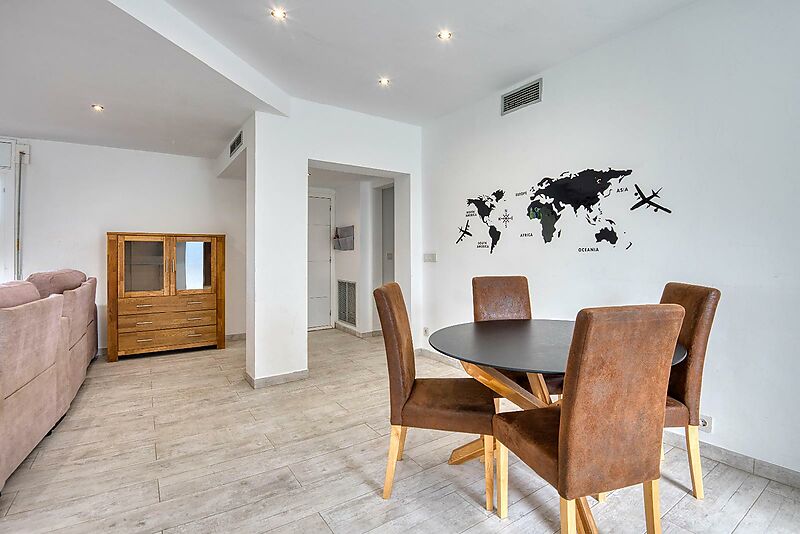 Maison individuelle avec terrasse et garage.- La Canyera, Llagostera