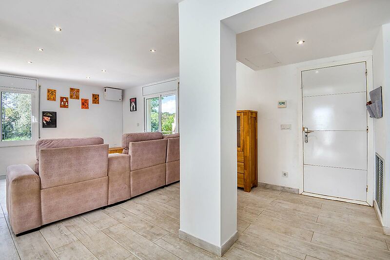 Maison individuelle avec terrasse et garage.- La Canyera, Llagostera