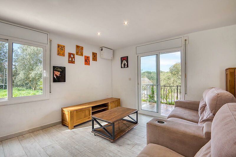 Maison individuelle avec terrasse et garage.- La Canyera, Llagostera