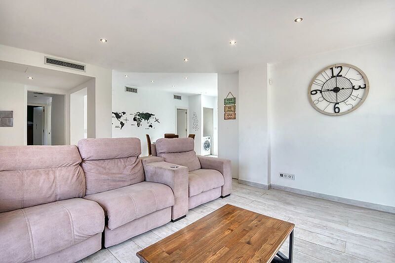 Maison individuelle avec terrasse et garage.- La Canyera, Llagostera