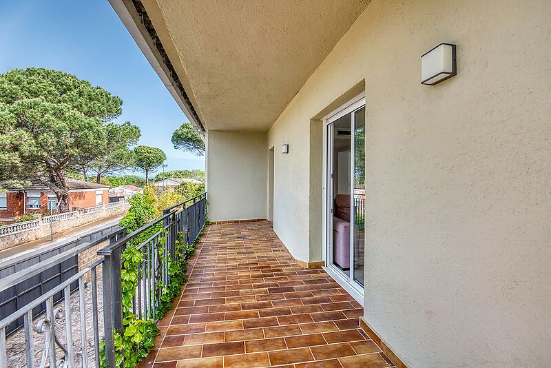 Maison individuelle avec terrasse et garage.- La Canyera, Llagostera