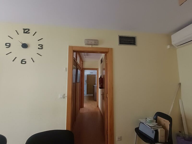 Local d'oficines al centre