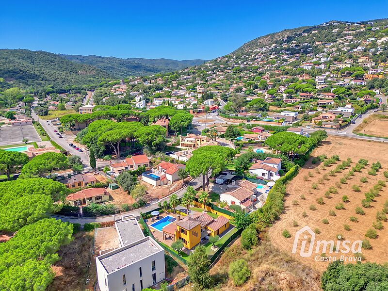 Encisadora casa independent completament reformada amb piscina i jardí a Vescomtat de Cabanyes, Calonge