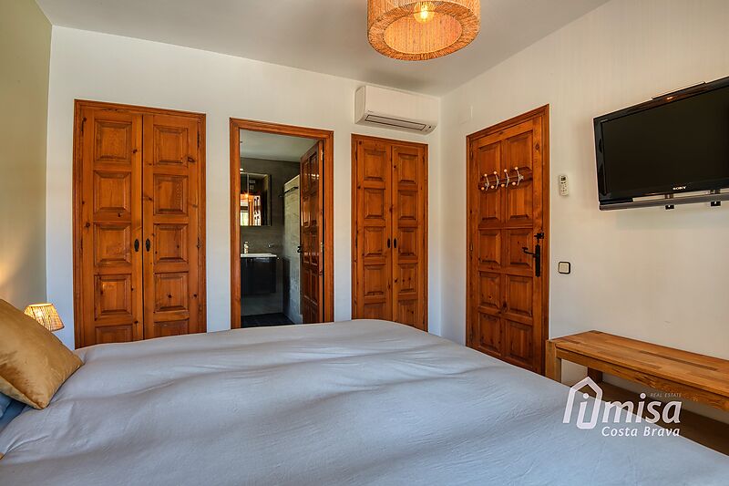 Encisadora casa independent completament reformada amb piscina i jardí a Vescomtat de Cabanyes, Calonge
